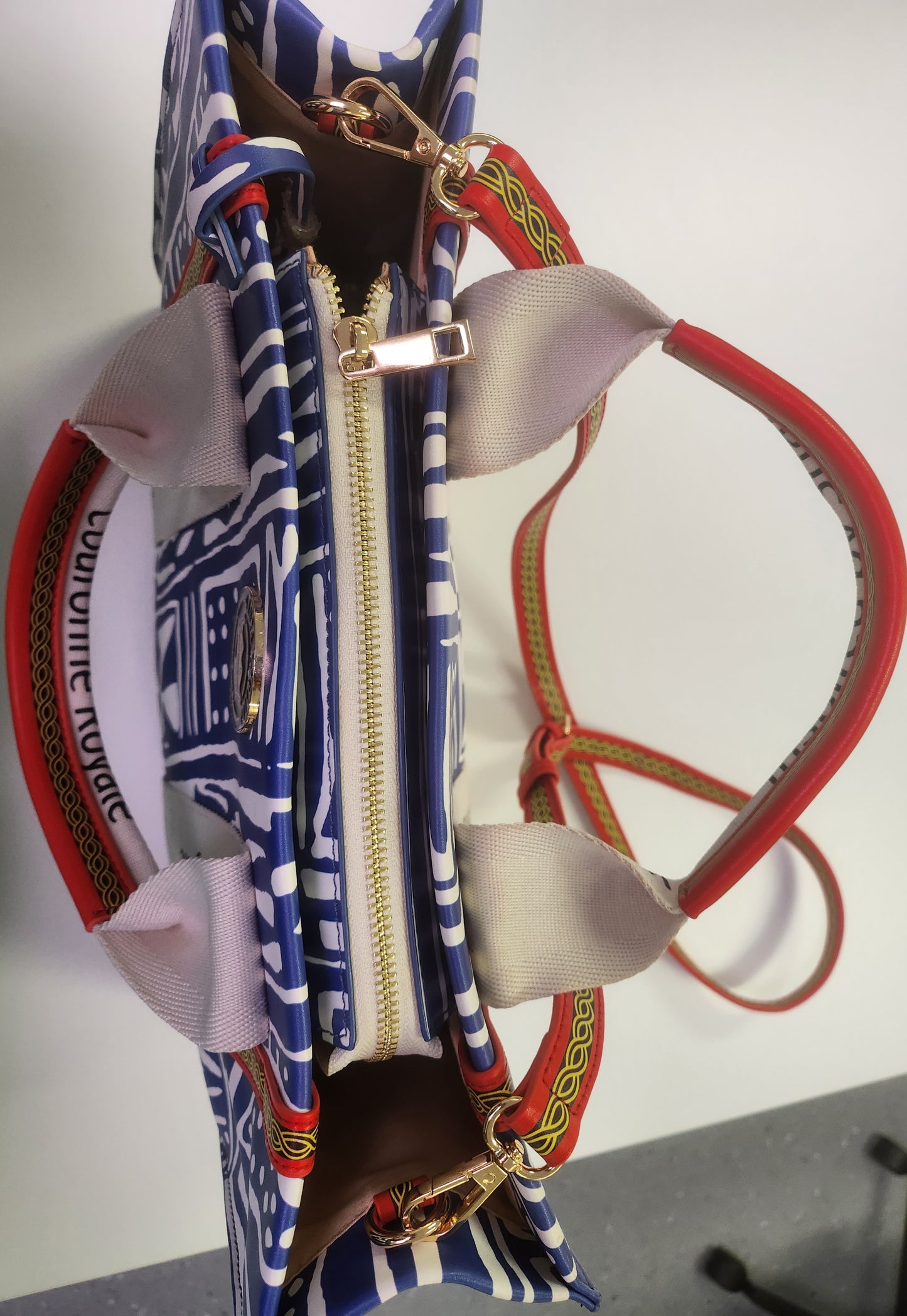 A - Sac NDOPI Delux by Laura Loudjop